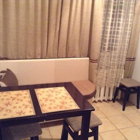 Двухкомнатная Возле Гулливера Apartment เคียฟ ภายนอก รูปภาพ